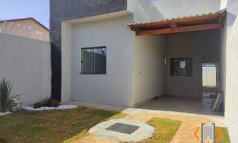 Imagem: Casa com 3Q, sendo uma suíte no Bairro