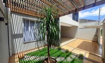 Imagem 3: Lindo Sobrado à Venda Excelente Localização