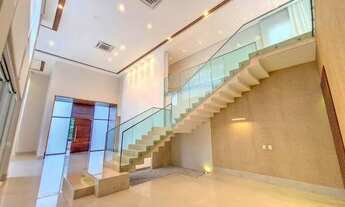 Imagem 7: Casa de condomínio para aluguel tem 600 metros quadrados com 5 quartos