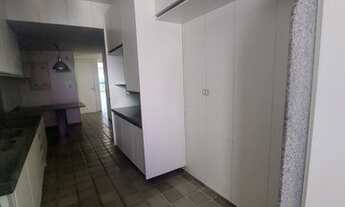 Imagem 7: VENDO APTO NO EDIFÍCIO MARIA ODILE NA BEIRA MAR DE CANDEIAS. 200m2, 04 QUARTOS, 03 GARAGE