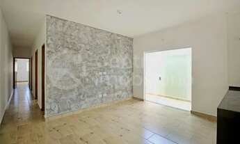 Imagem 4: CASA à venda com piscina e 3 quartos em Itanhaém, no bairro Tupy