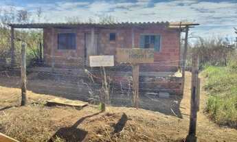 Imagem: Lote com barraco