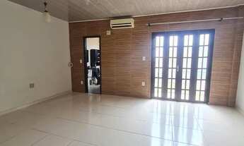 Imagem: EXCELENTE CASA 4/4 2 PAVIMENTOS