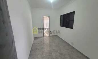 Imagem 4: Alugo apartamento 2 quartos, sala, cozinha, banheiro varando com vaga de garagem