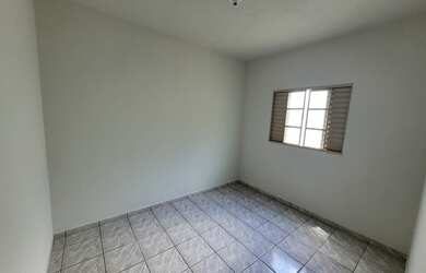 Imagem 3: Casa de Colônia para aluguel com 02 quartos no Bairro Daniel Fonseca em Uberlandia - MG