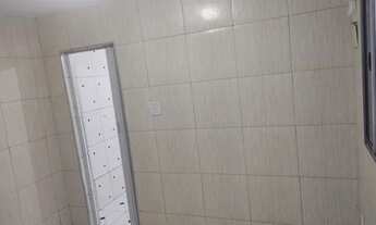 Imagem 4: Alugo : Quarto, cozinha, banheiro-área de serviços - Canhema