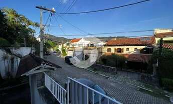 Imagem 3: Casa para venda possui 420 metros quadrados com 5 quartos em São Francisco - Niterói - RJ