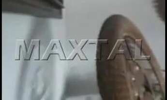 Imagem 2: Casa com 3 dormitórios 1 suíte, 2 vagas, quintal amplo, cozinha espaçosa, sala com 2 amb