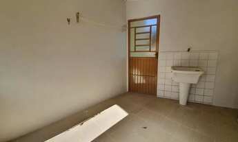 Imagem 3: Excelente casa individual; - 3 dormitórios; - sala de estar, cozinha e área de