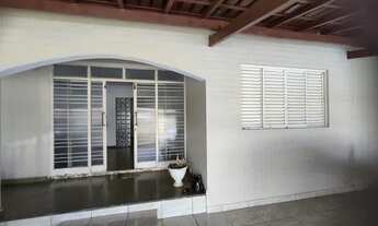 Imagem 4: VENDE-SE CASA Casa com 3 dormitórios