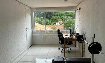 Imagem 2: Casa Térrea em Terreno com 200m2 - 4 Dorms - 2 Suítes - Super Quadra Morumbi - Aceita Pemu