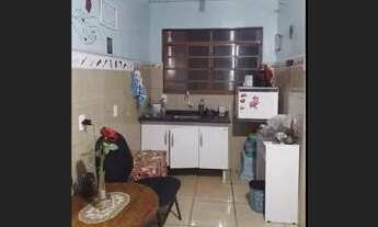 Imagem 3: Casa que está adaptada pra salão de beleza