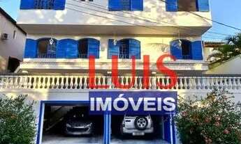 Imagem: Casa ampla dentro de condomínio fechado