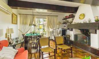 Imagem 3: Casa à venda Alameda Eduardo Guimarães, Três Figueiras - Porto Alegre