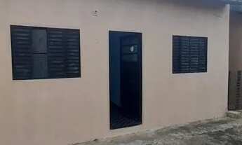 Imagem 2: Casa 2 quartos. Bairro Leblon, sala, cozinha, banheiro e garagem no asfalto