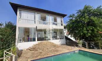 Imagem 3: Casa de Alto Padrão No Condomínio Terra do Madeira Carapicuíba SP Casa esta localizada em