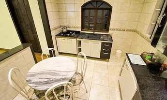 Imagem 4: EXCELENTE CASA EM REGIÃO PRIVILEGIADA PROXIMA AO CENTRO DE CURITIBA