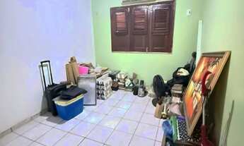 Imagem 3: Casa com Garagem e Terraço na Areinha - Excelente Localização