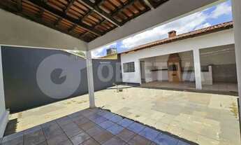 Imagem: Casa para aluguel, 4 quartos, 1 suíte