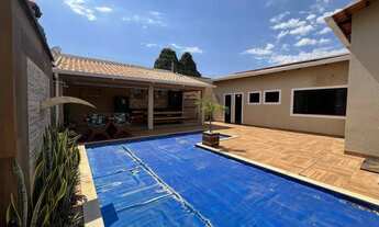 Imagem 2: Casa com 3 quartos e energia solar para locação na quadra 1003 Sul. Plano Diretor Sul