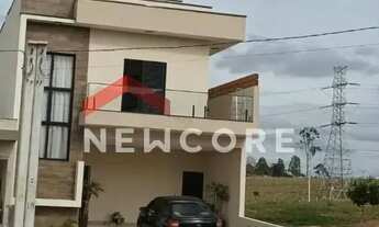 Imagem: Casa de condomínio em Avenida Doutor José