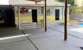 Imagem 3: Casa à Venda com Piscina e Terreno Amplo de 390m² Conforto e Lazer em Localização Tranqui