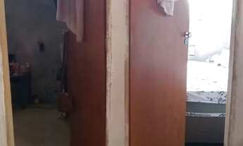 Imagem 2: Terreno com duas casas