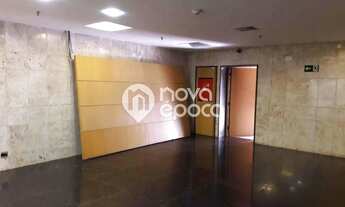 Imagem 3: Centro Galpão / depósito com 5 vagas na garagem