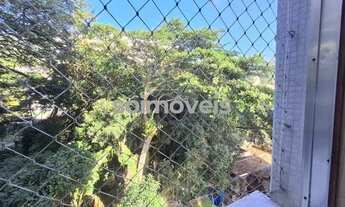 Imagem: Cosme Velho, apartamento de fundos com vista