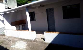 Imagem: Barracão de fundo - Nossa Sra D x27 Abadia