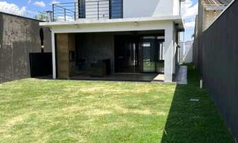 Imagem 7: Casa para venda tem 180 metros quadrados com 4 quartos em Novo Mundo - Uberlândia - MG