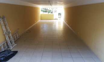 Imagem 3: Sobrado para aluguel possui 300 metros quadrados com 3 quartos em Vila Prado - São Paulo