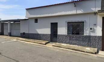 Imagem 3: Ótimo Imóvel com 2 Casas no Centro de Bicas