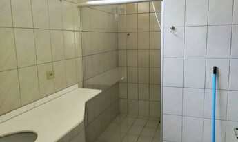 Imagem 4: Quarto suíte Quarto com aluguel por R$700 /mês