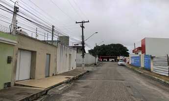 Imagem 2: Casa Comercial para Venda em Arapiraca, Alto do Cruzeiro, 3 dormitórios, 1 suíte, 2 banhei
