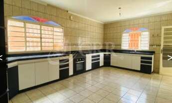 Imagem 6: Aluga-se Casa de 3 dormitórios no Jardim Amélia - Jacareí/SP