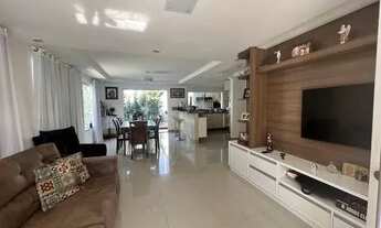 Imagem 4: Linda Casa na Granja c vista p/ lagoa c/ 4qts, snd 3 suítes, 4brs, 2vgs, piscn, churrqr