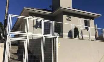 Imagem: Casa com 190m2 de AP, totalmente cercada