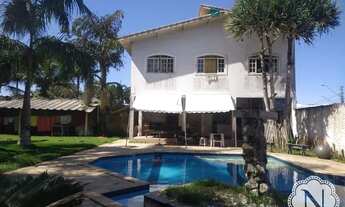 Imagem: Sobrado com piscina à venda no bairro Santa