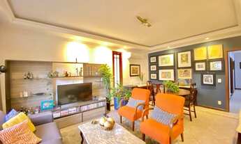 Imagem 4: OPORTUNIDADE! Aconchegante casa linear em centro de terreno com área de lazer em rua resid