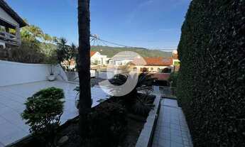 Imagem 6: Casa para venda possui 420 metros quadrados com 5 quartos em São Francisco - Niterói - RJ
