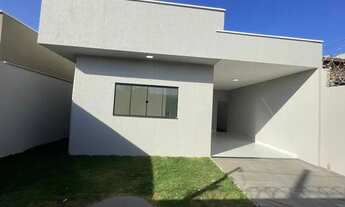 Imagem 5: Casa com 3 quartos, área gourmet e espaço nos fundos no bairro Vila Alzira