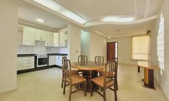 Imagem 4: CASA NA RUA DA ILHA EM ITAPUÃ COM PISCINA E GARAGEM