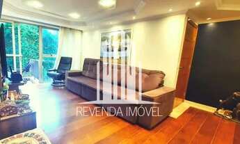 Imagem 2: Apartamento em Moema com 4 dormitórios e 2 vagas de garagem