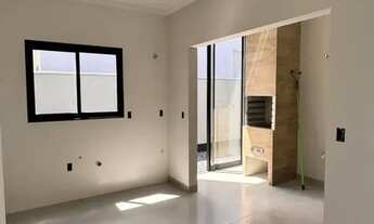 Imagem 2: OPORTUNIDADE! Linda casa de 03 quartos c/ churrasqueira no Bosque da Mata - Tijucas - SC