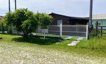 Imagem: Chalé no centro de Mariluz