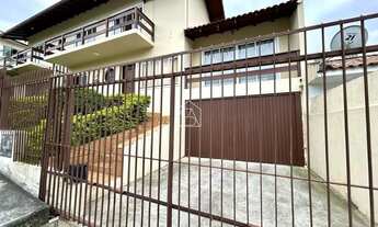 Imagem 4: Casa financiável com 3 dormitórios com Piscina em Barreiros, São José-SC