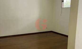 Imagem 2: Casa térrea 3 dormitórios (1 suíte) e 4 vagas de garagens - Bosque dos Eucaliptos!