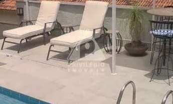 Imagem 4: Casa em Laranjeiras: 4 Quartos, Piscina e Vista Deslumbrante para a Floresta e o Mar