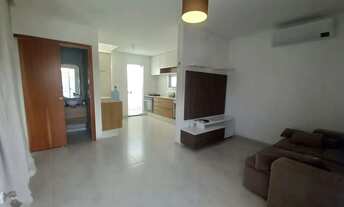 Imagem 2: Excelente casa mobiliada para alugar com 2 dormitórios no Campeche!